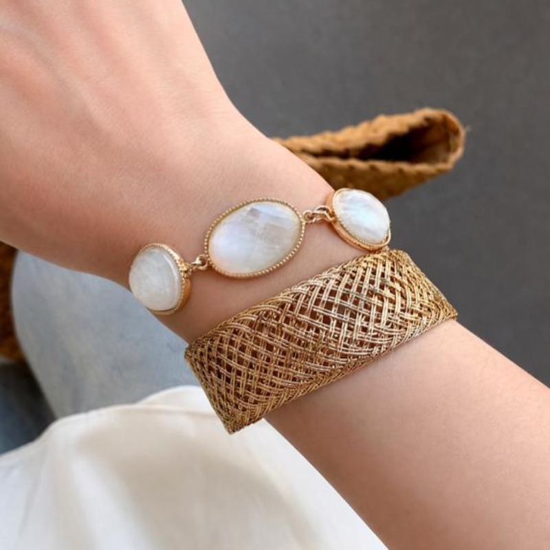 Bohemian Woven Resin Oval Brac - огляд і ціна Resin Bangle Bracelet